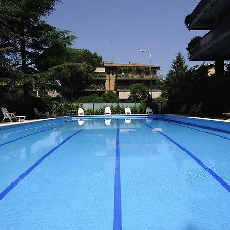 Residence Parco Salario Rome Bagian luar foto