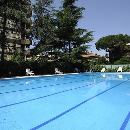 Residence Parco Salario Rome Bagian luar foto