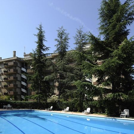 Residence Parco Salario Rome Bagian luar foto
