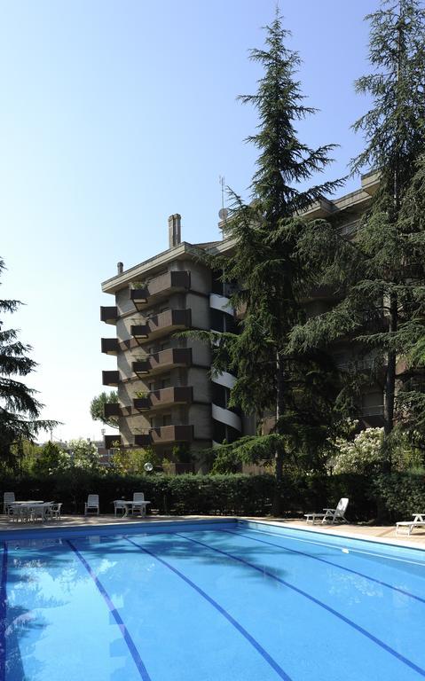 Residence Parco Salario Rome Bagian luar foto