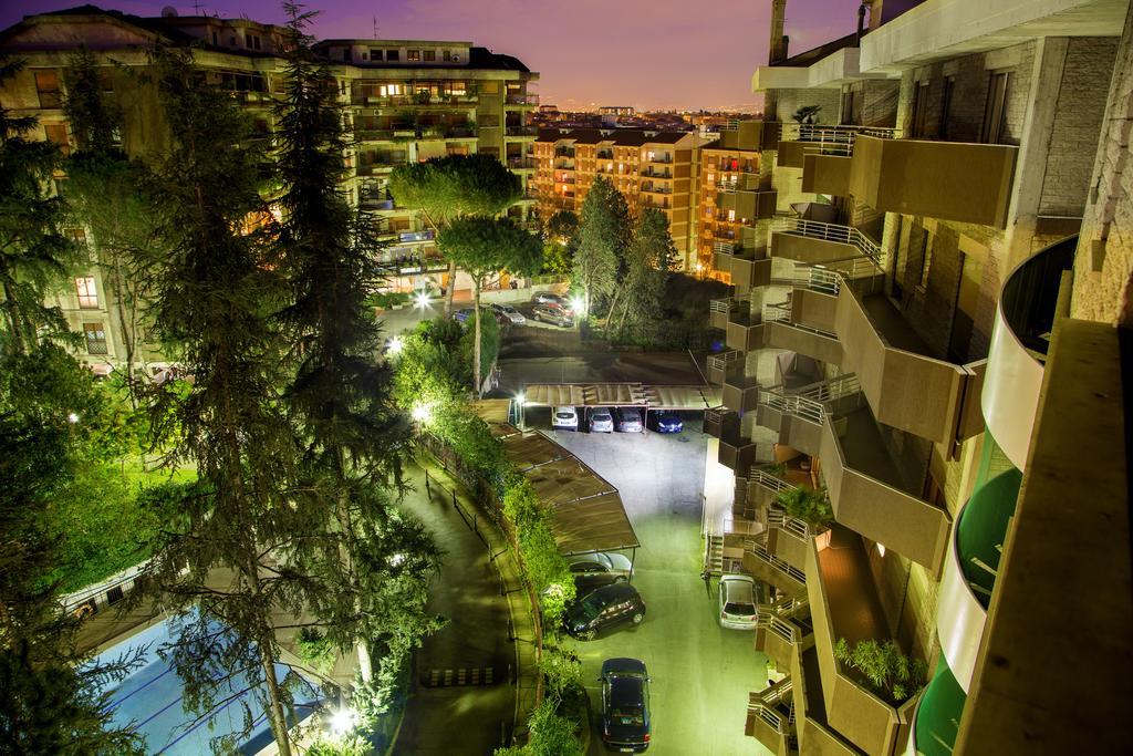 Residence Parco Salario Rome Bagian luar foto