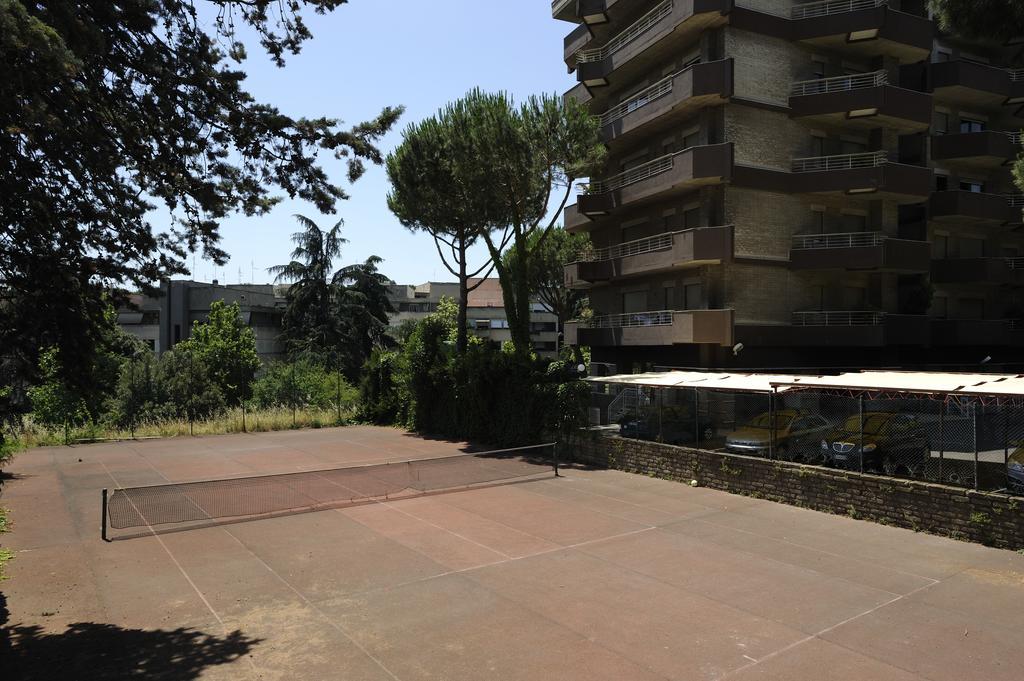 Residence Parco Salario Rome Bagian luar foto