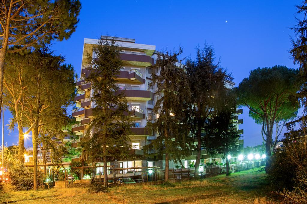Residence Parco Salario Rome Bagian luar foto